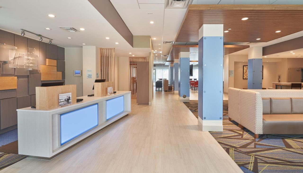 Express Miami By Ihg Hotel Doral