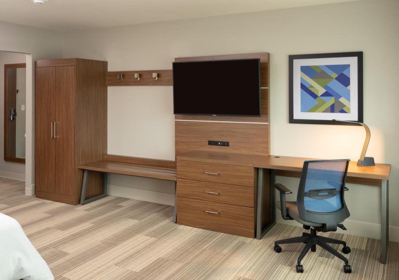 Holiday Express Miami By Ihg Doral